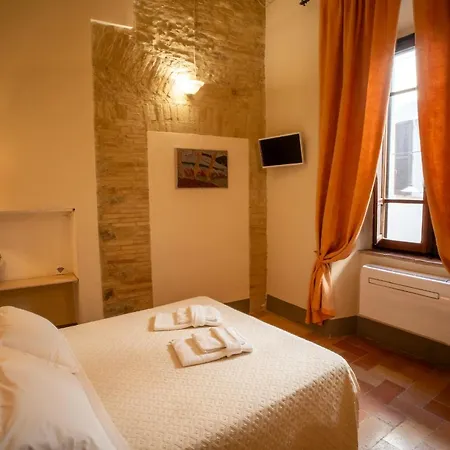 Porta Perugina Bevagna